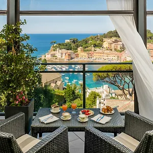 4* Отель Vis A Vis